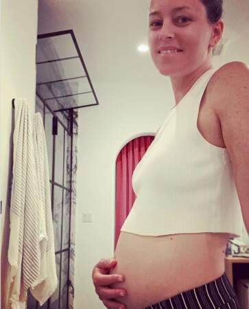 Et on termine par une super bonne nouvelle : l'actrice Elizabeth Banks est enceinte. 