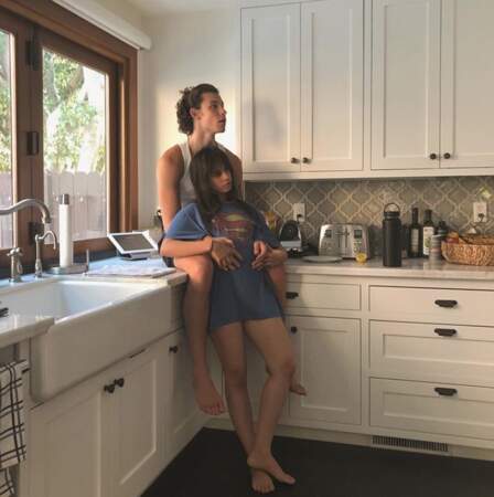 Encore un peu d'amour : Shawn Mendes et Camila Cabello dans leur cuisine. 