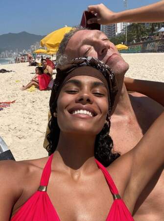 Tina Kunakey et son mari Vincent Cassel au Brésil. 