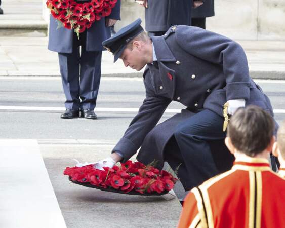 Le prince William dépose une gerbe en l'honneur des britanniques morts pendant les deux guerres mondiales