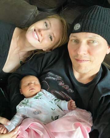 Tout aussi chou : le selfie de famille du DJ Tiesto, avec sa femme Annika et leur fille Viola. 