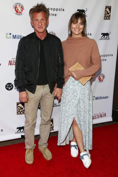 Sean Penn et sa compagne Leila George (qui n'est autre que la fille l'acteur Vincent D'Onofrio) s'unissent fin juillet