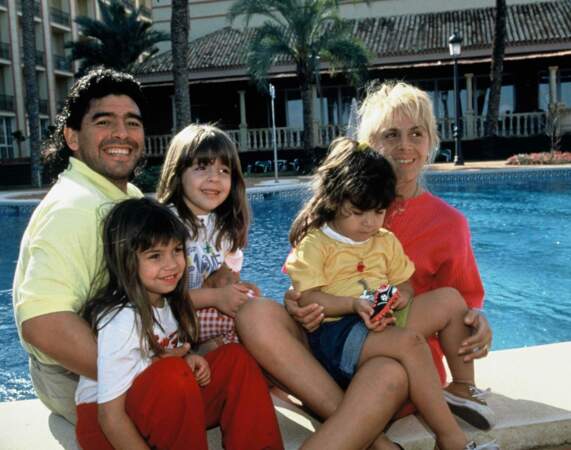 Diego Maradona en famille à Séville (1992)