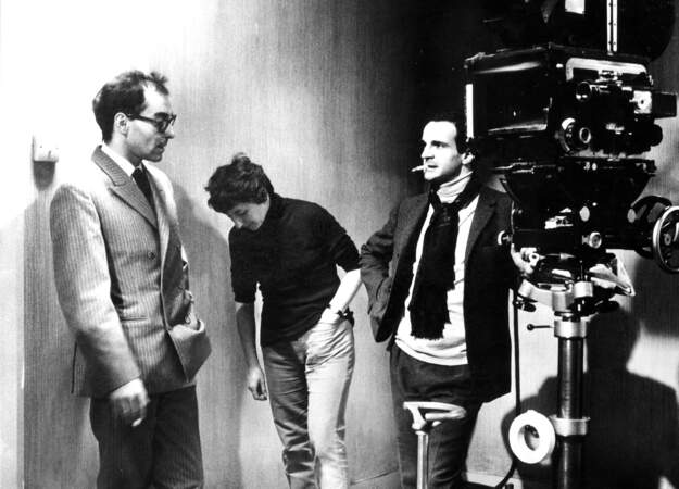 Jean-Luc Godard avec François Truffaut, son ancien collègue des "Cahiers du cinéma" devenu comme lui réalisateur. Ici sur le tournage de "Fahrenheit 451" (de Truffaut) en 1966.