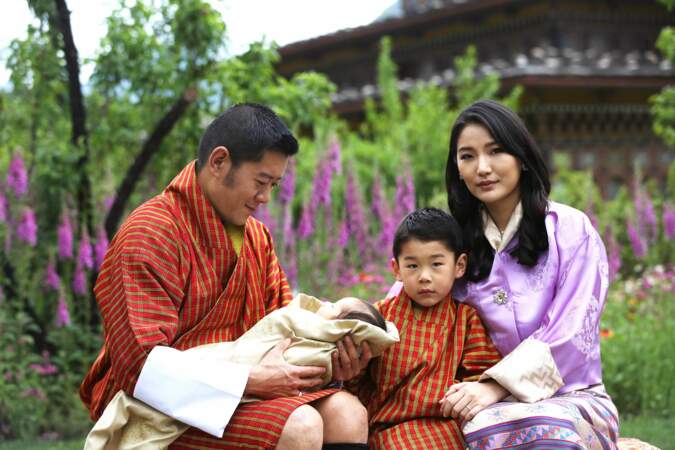 Un 2eme bébé Royal pour la Reine et le Roi du Bhoutan, un garçon né le 19 mars