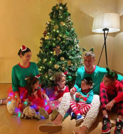 Cristiano Ronaldo avec Georgina Rodríguez et ses quatre enfants