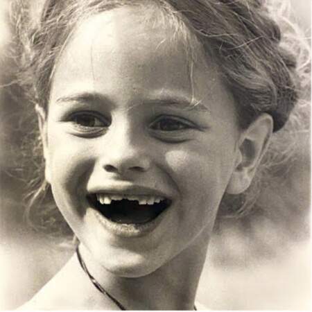 ... elle n'hésitait pas à afficher un joli sourire durant son enfance