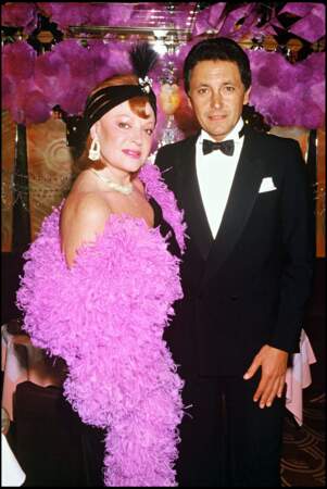 Régine et son mari Roger Choukroun lors d'une soirée à l'occasion de ses 30 ans de carrière en 1985.