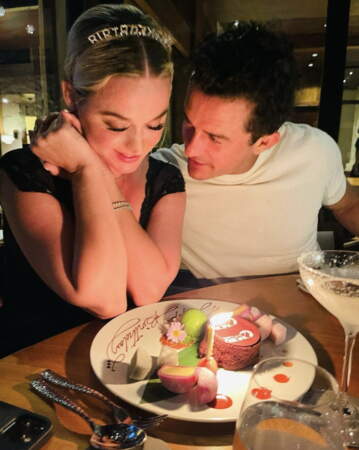 Instagram : l'énorme bague de fiançailles de Kourtney Kardashian ...