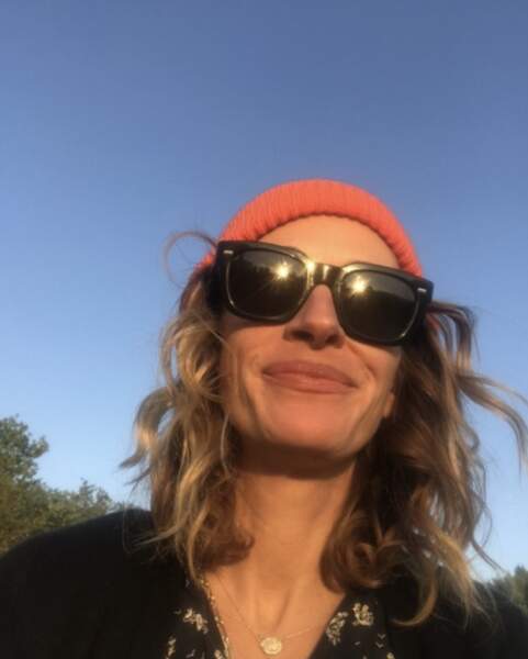 Point mode et beauté : Julia Roberts aime les lunettes de soleil XXL. 