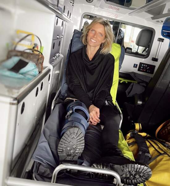 Et que vous gardez le sourire comme Sylvie Tellier, victime d'une violente chute au ski.