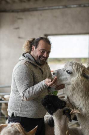 Guillaume "l'Auvergnat", 34 ans, éleveur de vaches allaitantes et à la tête d'une ferme pédagogique en Auvergne