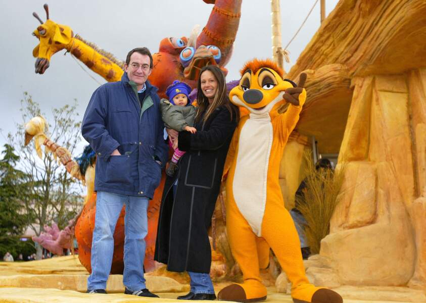 2004 - Jean-Pierre Pernaut, Nathalie Marquay et leur fille Lou au carnaval du Roi Lion à Disneyland