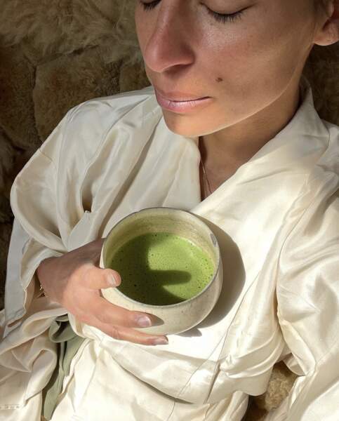 On espère que vous êtes aussi zen que Tatiana Silva et son thé matcha.