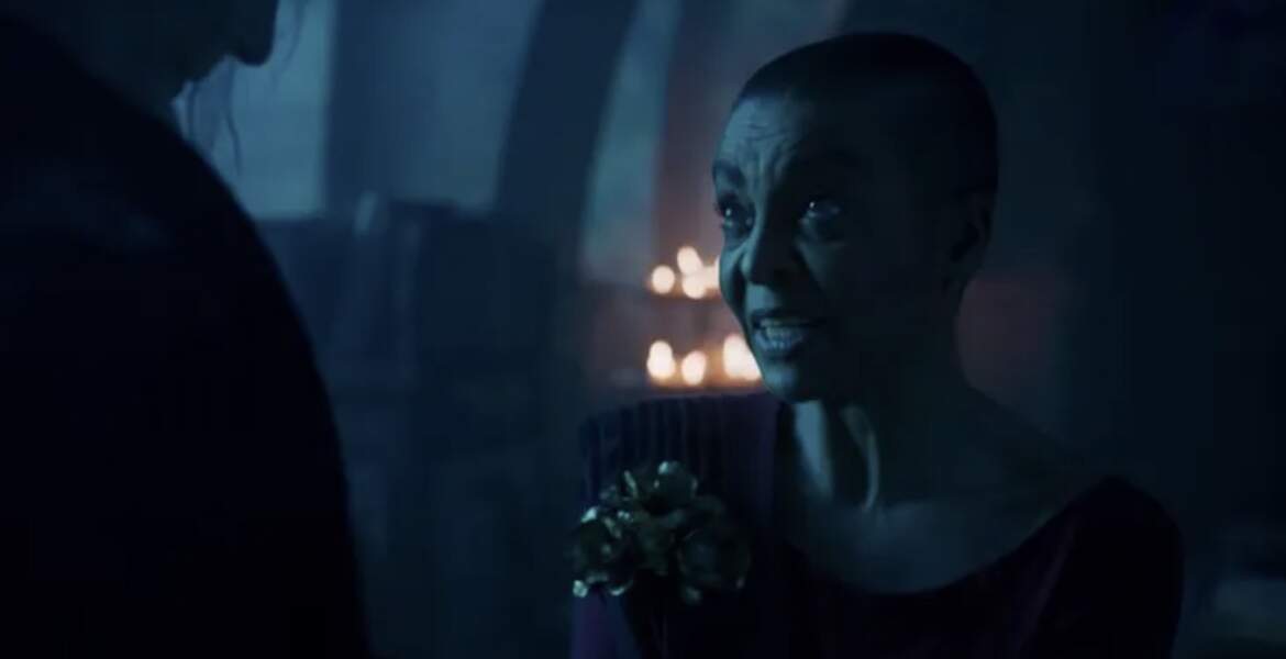 Vous pouvez aussi la voir dans la saison 2 de The Witcher sur Netflix, dans le rôle de Neneke