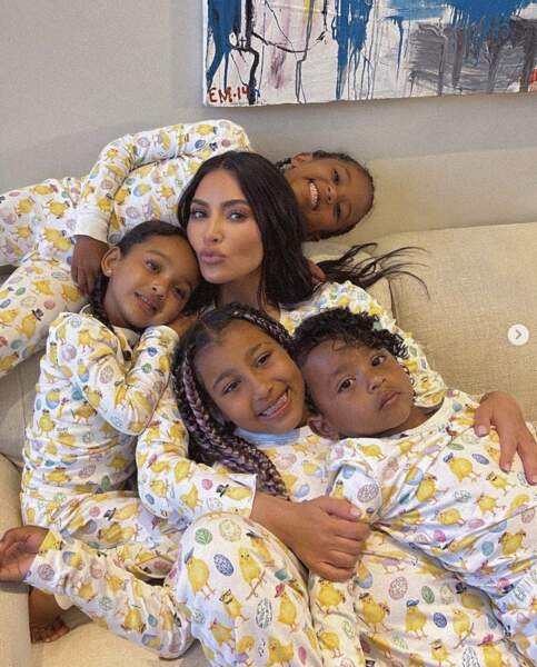 Réunion de Pâques pour Kim Kardashian et ses enfants North, Saint, Chicago et Psalm.