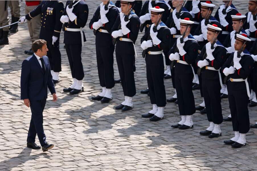 Emmanuel Macron ouvre la cérémonie en hommage à Michel Bouquet