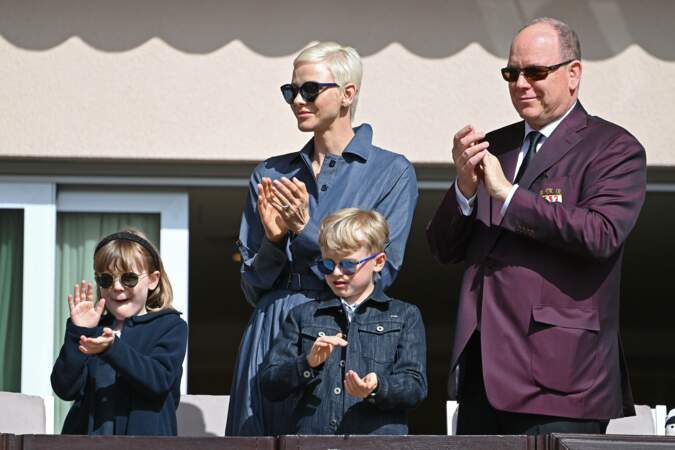 La princesse Charlene était accompagnée de son mari Albert II de Monaco et de leurs jumeaux Jacques et Gabriella