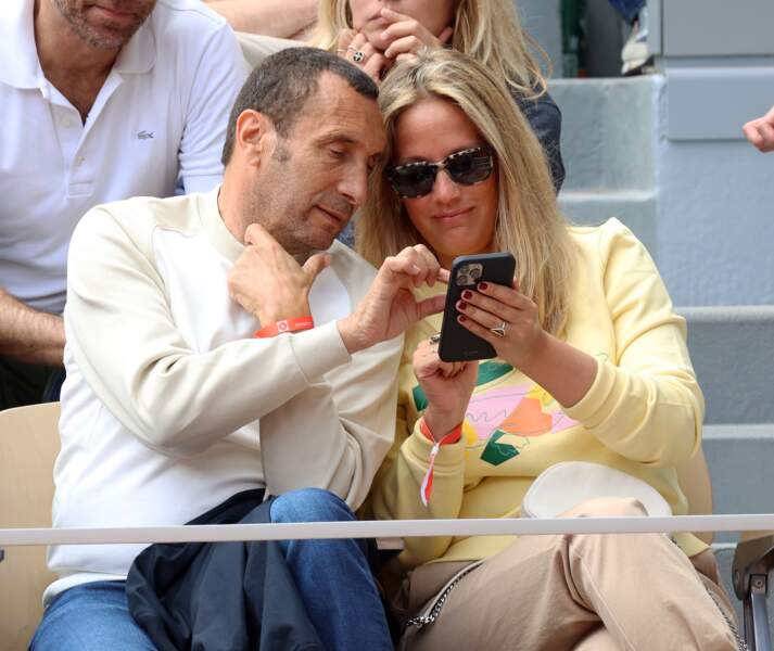 Zinedine Soualem et sa compagne Caroline Faindt à Roland Garros.