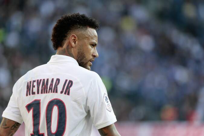 Face à Strasbourg, Neymar opte pour un  nouveau style 