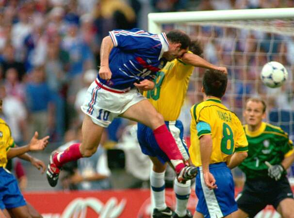 Coup de tête magique en finale de la coupe du monde contre le Brésil ce 12 juillet 1998.