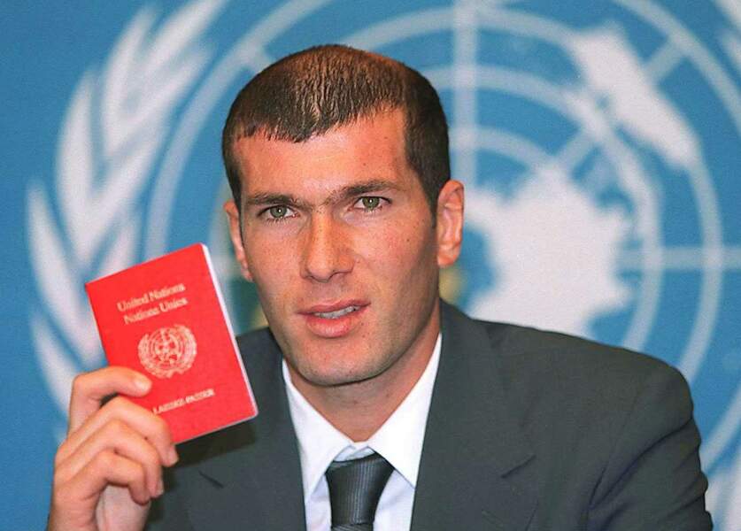 Zidane nommé ambassadeur des Nations-Unies en 2001.
