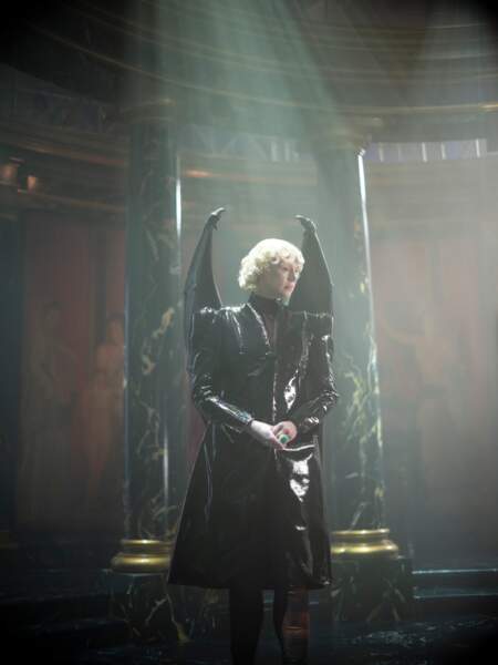 Voici Gwendoline Christie dans le rôle de Lucifer 