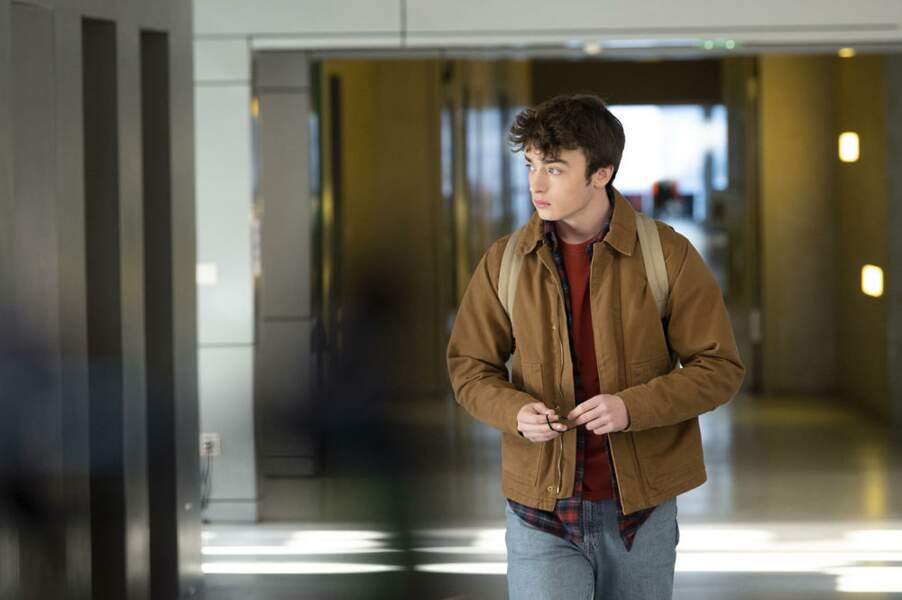 Dans Clem, Thomas Chomel joue le rôle de Valentin, un adolescent aux relations sentimentales tourmentées.