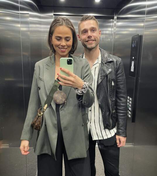 La star islandaise Sara Björk Gunnarsdóttir est en couple avec le footballeur international Árni Vilhjálmsson.