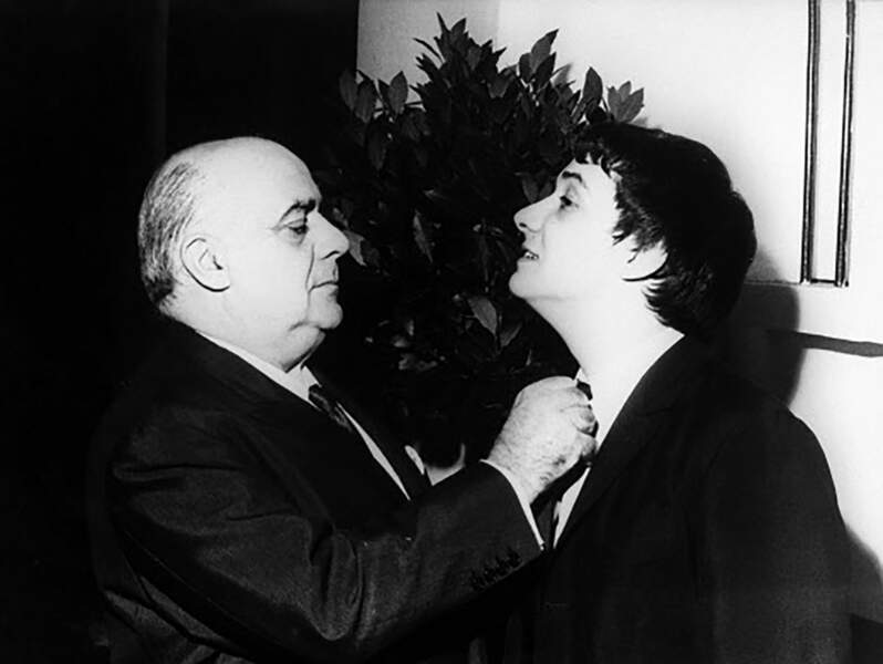 Michel Sardou avec son père, l'acteur et chanteur Fernand Sardou.