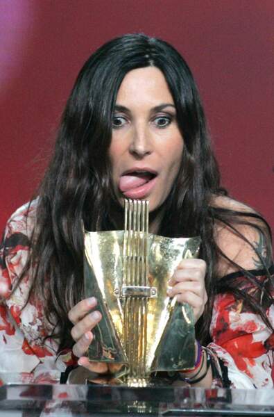 En 2006, elle est récompensée d'une Victoire de la Musique pour sa tournée Rodéo Tour.