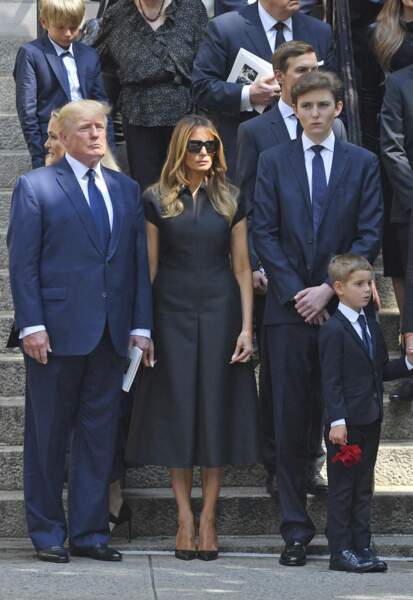 Donald et Melania Trump aux côtés de Baron Trump.