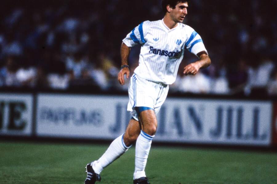 Dès 1988, il rejoint le club de sa ville natale, l'Olympique de Marseille.