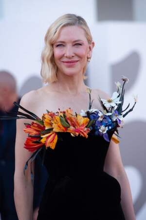 Cate Blanchett charme les photographes