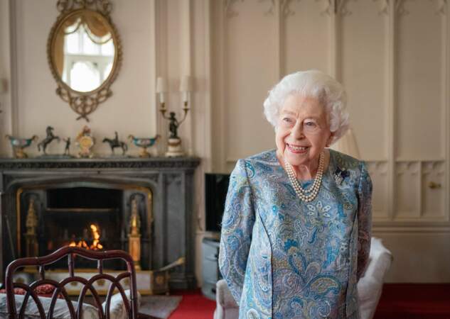 En avril dernier, elle recevait toujours les hommes et femmes politiques depuis son château de Windsor.