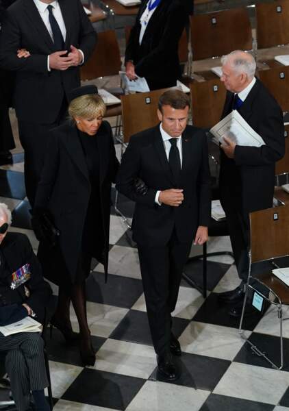Emmanuel et Brigitte Macron arrivent aux funérailles d'Elizabeth II