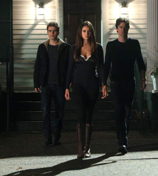 Dans la série, Elena a longtemps hésité entre les deux frères Salvatore, Stefan et Damon 