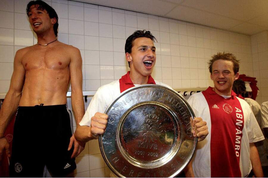 Il est sacré champion des Pays-Bas avec l'Ajax au terme de la saison 2001/2002