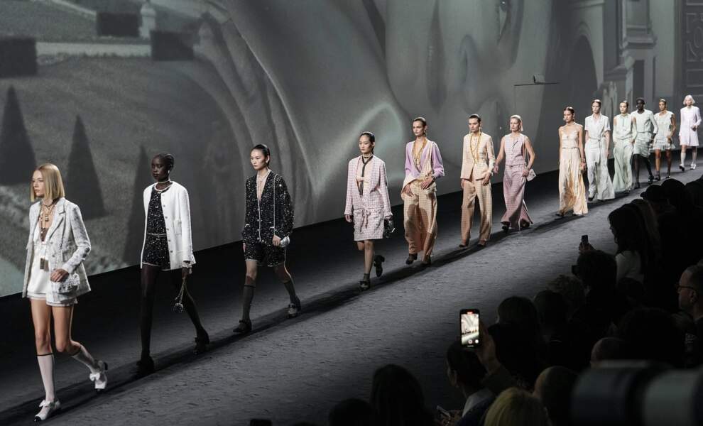 Le défilé Chanel du mardi 4 octobre 2022 clôt la Fashion Week de Paris !