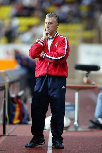... Après avoir fait ses débuts d'entraîneur sur le banc de l'AS Monaco (2001-2005)