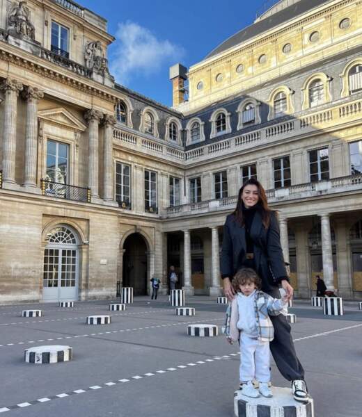 Visite du Palais Royal pour Rachel Legrain-Trapani et son petit Andrea.