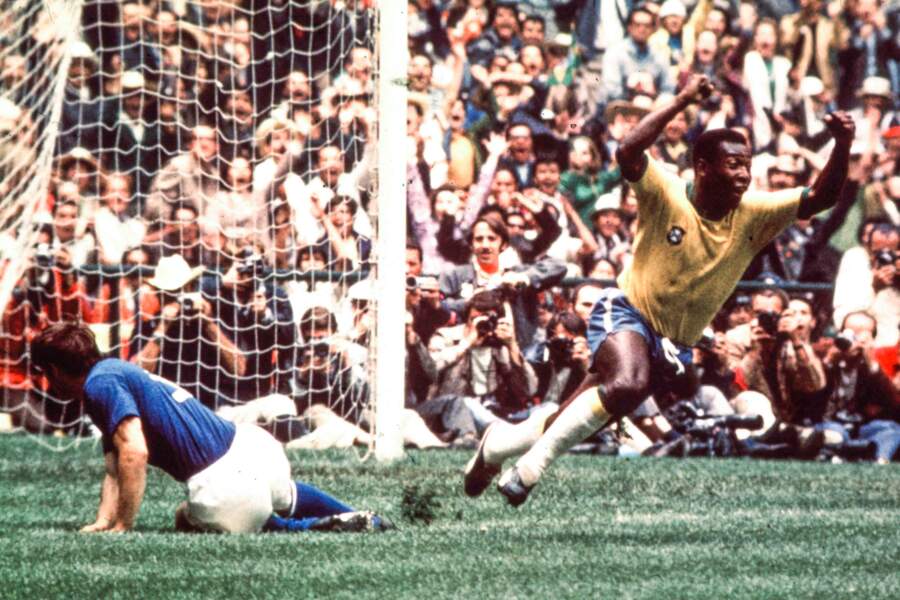 Le roi Pelé a inscrit 12 buts au total 