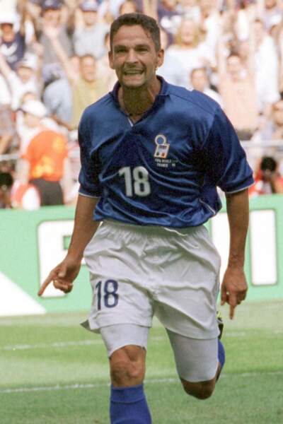 Même nombre pour l'Italien Roberto Baggio 