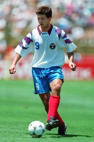 Le Russe Oleg Salenko est le seul à avoir marqué un quintuplé en Coupe du monde. C'était en 1994, face au Cameroun