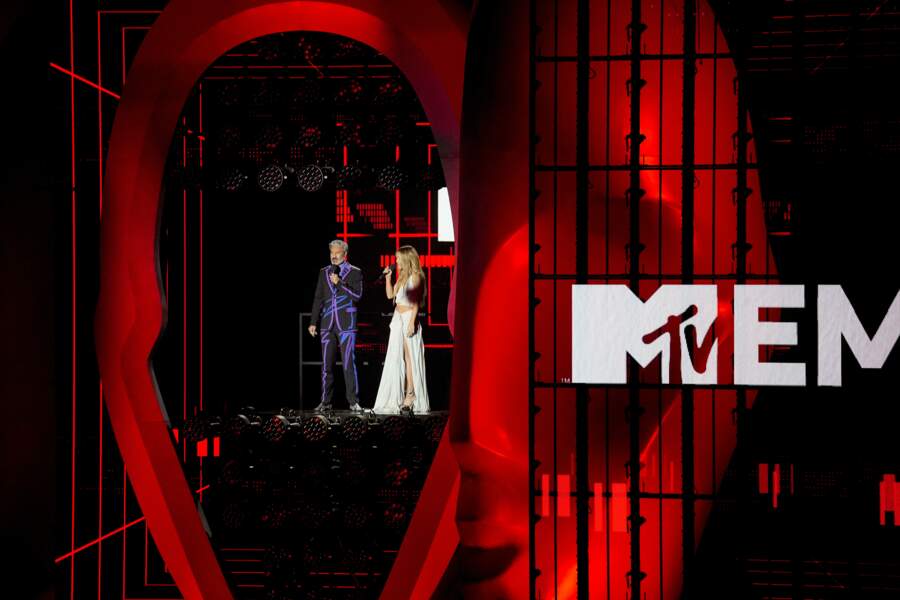 Taika Waititi et Rita Ora en maîtres de cérémonie