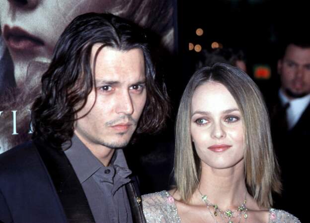 C'est en 1998 que Vanessa rencontre l'acteur Johnny Depp. Leur idylle durera 14 ans. Ils auront deux enfants Lily Rose et Jack