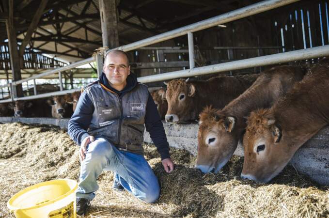 Charles, éleveur de vaches allaitantes et céréalier dans les Pays de la Loire