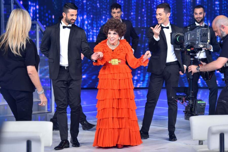 En mai 2019, Gina Lollobrigida est fêtée lors de l'émission italienne 'Domenica In'  de la RAI1.