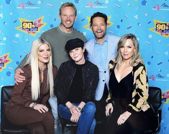 Le casting de Beverly Hills 90210 - Ian Ziering, Jason Priestley, Tori Spelling, Shannen Doherty et Jennie Garth - était réuni au 90's Con, à Hartford, aux États-Unis les 17, 18 et 19 mars 2023.