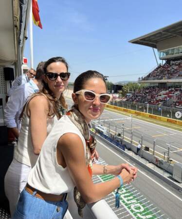 La jeune femme assiste à toutes les courses de Formule 1 du pilote de l'écurie Mercedes